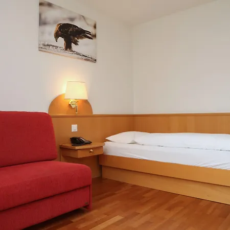 Crystal インターラーケン