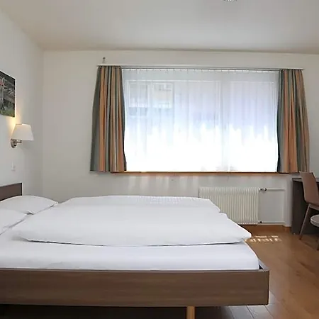 Hotel Crystal 3*