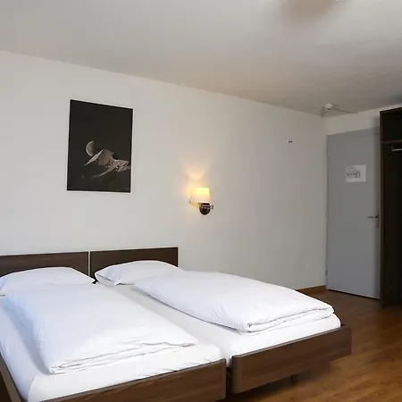 Crystal ホテル 3*