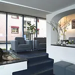 Crystal Hotel 3*