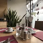 Hotel Crystal 3*